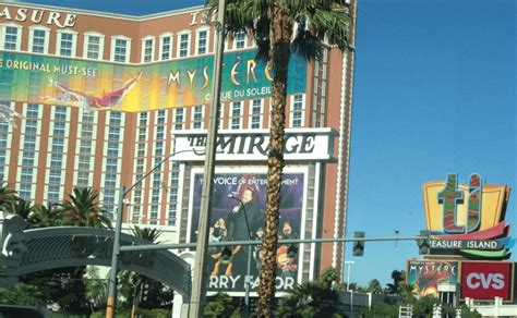 Top 10 Las Vegas Hotel Deals 35-50% Off | Green Vacation Deals