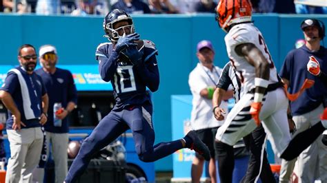 Deandre Hopkins Is Proving To Be Exactly What Tennessee Titans Needed