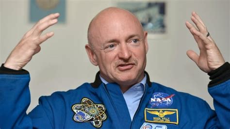 Retired Astronaut Mark Kelly To Run For Us Senate Seat Once Held By