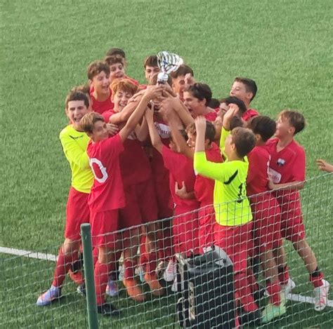 Calcio I Giovani Della Varesina Vincono L Ardor Cup A Lazzate Il Saronno