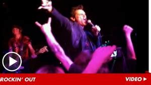 Jim Carrey Rebounding With HOT NEW Piece Of Ass