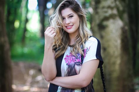 Look Do Dia Camiseta Estampada Short Jeans Niina Secrets