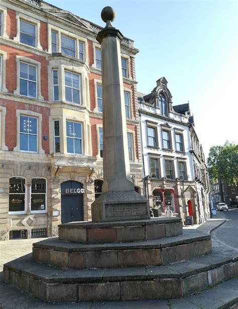 Weekday Cross Monument Nottingham