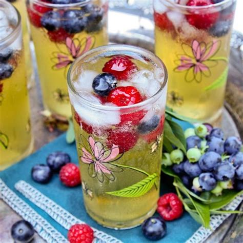 Easy Passion Fruit And Fresh Berries Sparkler Refreshing Drink Recipe