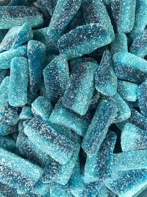 Sour Blue Raspberry Slices Sugar Station®