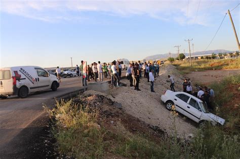 Adıyaman da trafik kazası 3 Yaralı Son Dakika Haberleri