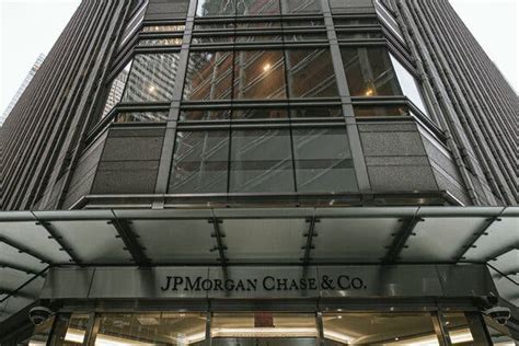 Jpmorgan Reaches 290 Million Settlement With Epsteins Victims The