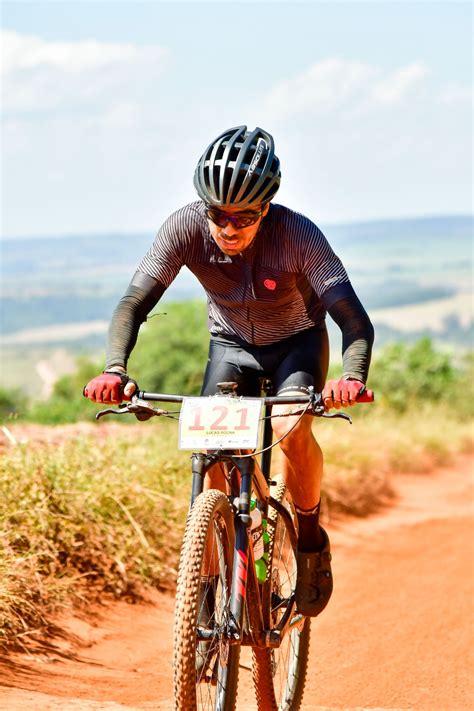 ATLETA LUCAS ROCHA BOAVENTURA DE RIO PARANAÍBA OCULPA PÓDIO NO GRANDE