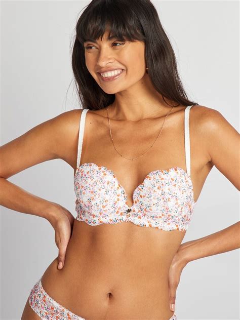 Soutien Gorge Plongeant En Dentelle Fleurie Rose Fleuri Kiabi 14 00