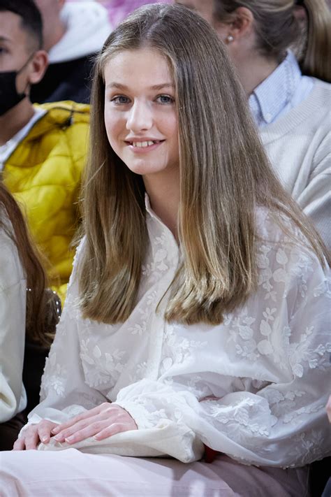 Spanish Queen Hides Princess Leonor