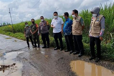 Kemendagri Turun Tangan Mediasi Pembangunan Jalan Rusak Di Kudus