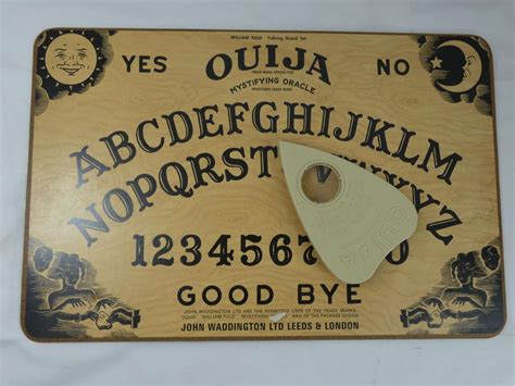 Original Waddingtons Ouija Board