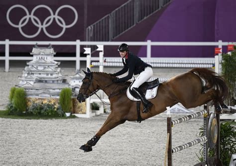 In photos: Great Britain wins equestrian jumping at Tokyo Olympics ...