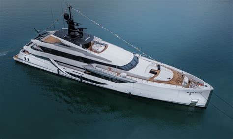 Comfortably Numb M Ft In Luxury Mega Yacht Crn Yachts