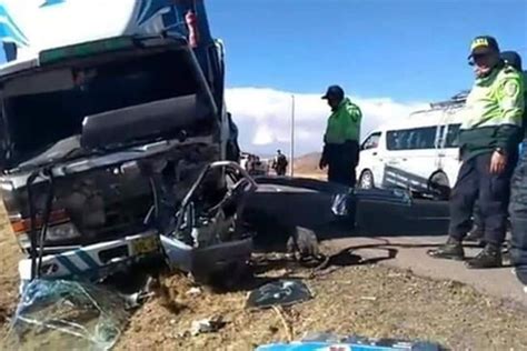 Dos Personas Mueren En Accidente De Tránsito En Carretera De Puno