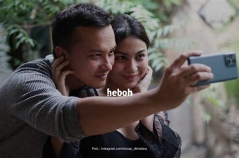 Diduga Saling Kirim Pesan Tingkah Nicholas Saputra Dan Ariel Tatum