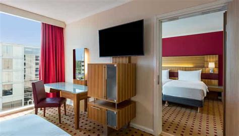 Radisson Blu London Stansted Airport Hotel l Best Online Rate