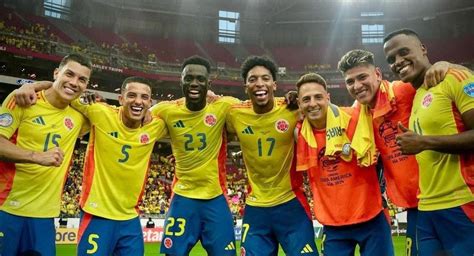 Noble Gesto De La Selecci N Colombia Con Los Periodistas En La Copa Am Rica