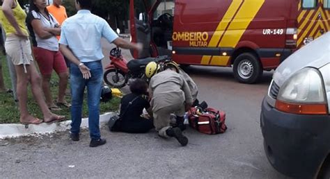 Mãe E Filho Ficam Feridos Em Acidente De Trânsito Entre Carro E Moto Na