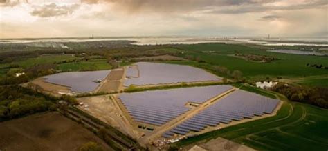 Canadian Solar Completes Sale Of First Uk Co Located Solar And Storage