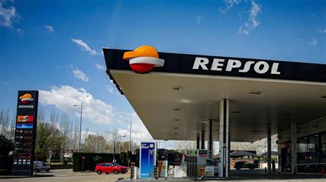 Repsol gana 3 222 millones un 66 más y sube un 11 la retribución al