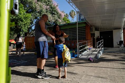 Crian As Matriculadas Na Rede Municipal De Educa O Infantil Voltam S