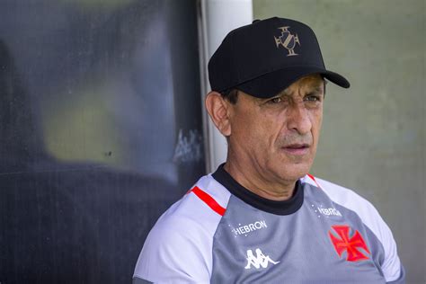 Exigência de Ramón Díaz chama atenção da diretoria do Vasco