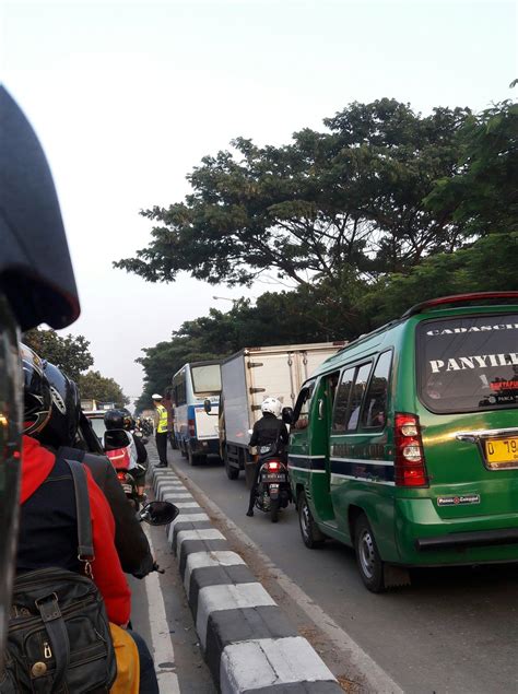 BREAKING NEWS Laka Lantas Di Jalur Cepat Soekarno Hatta