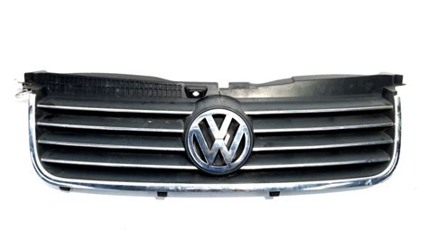 Grila Bara Fata Centrala Sus Cu Sigla Cod 3B0853651L Vw Passat