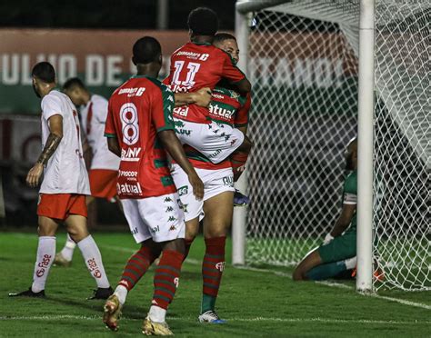 S Rie D Do Brasileir O Portuguesa Rj Estreia Goleada Sobre O Real