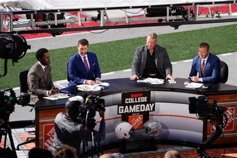 Espn College Gameday Loses Power Right Before Cfb Predictions Athlon Sports