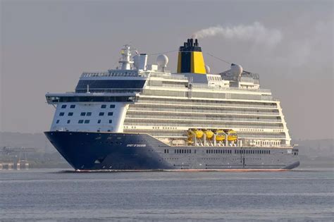 Ebanie Bridges Shares Naked Photo That Broke The Internet And Almost Got Her Banned Daily Star