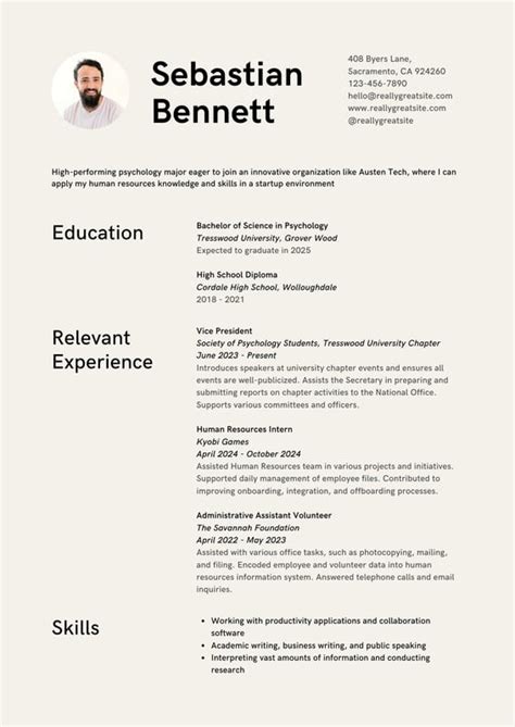 Free Professional Simple Resume Templates To Customize Canva