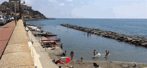 Versamento Di Liquami Alla Spiaggia Del Prino Proteste E Controlli