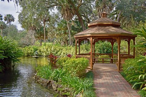 Where Snowbirds Flock: Washington Oaks Gardens State Park — Enchanted ...