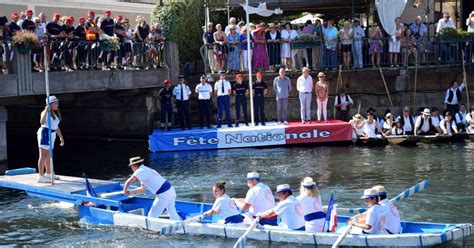 LIsle sur la Sorgue Parade nautique et pique nique républicain pour