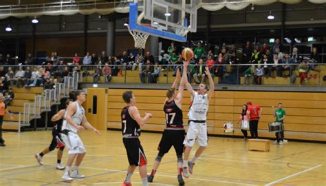 SBR Basketballer Beenden Heimspiel Fluch Gegen Ansbach Gelingt Der