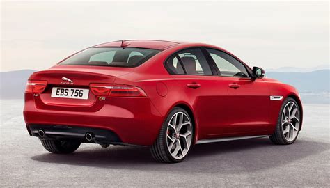 2016 Jaguar Xe S The Awesomer