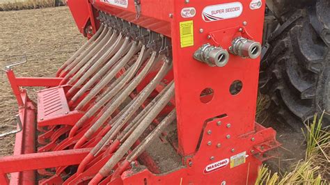 Maschio Super Seeder Performance With Swaraj Tractor Youtube