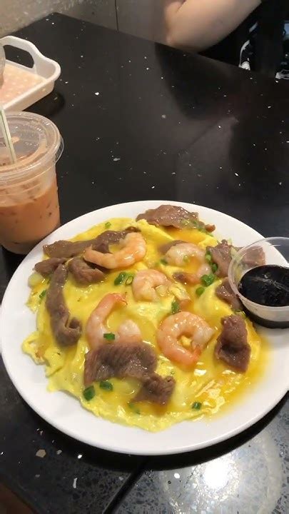 香港 🇭🇰 銅鑼灣 大坑 順興茶餐廳 滑蛋三寶飯 秘製豬扒飯 豉油汁 鮮油奶多 凍奶茶 凍鴛鴦 Youtube