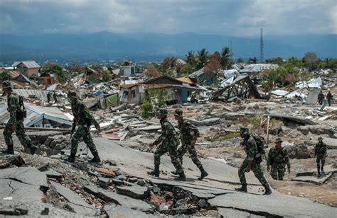 Horror In Indonesia Emergency Responder Calls Earthquake And Tsunami