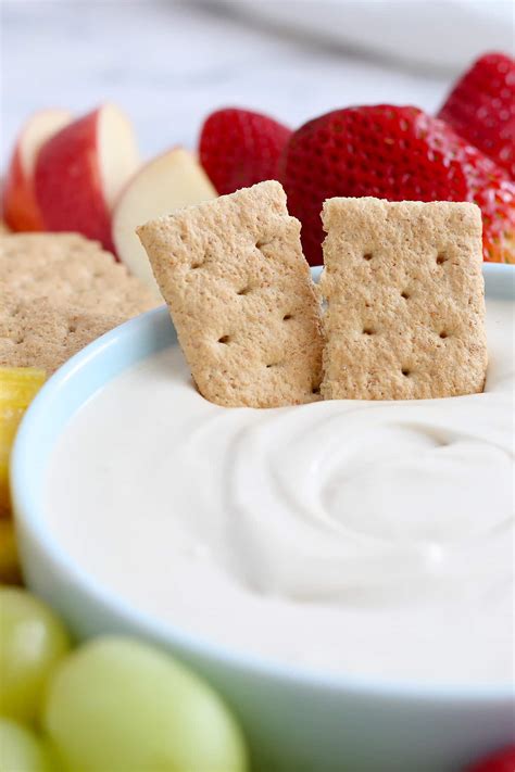 Cream Cheese And Graham Crackers