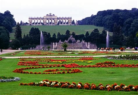 Palace Schonbrunn, Vienna editorial photography. Image of fountain ...