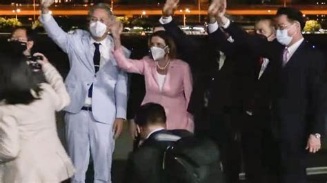 Nancy Pelosi aterriza en Taiwán pese amenazas de China El Mañana de