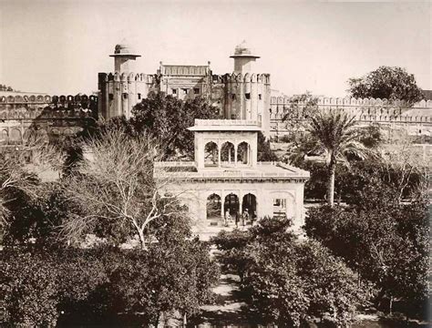 Lahore Fort in 1870 in Pakistan image - Free stock photo - Public Domain photo - CC0 Images