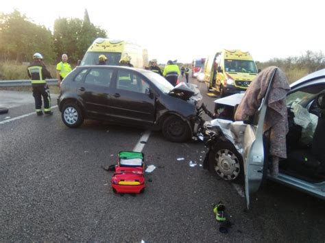 Dos Heridos Graves En Un Choque Frontal En La Carretera De Llucmajor A