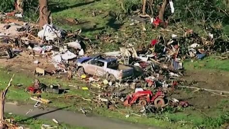 Tornados Hinterlassen In Oklahoma Spur Der Zerst Rung Videos Stol It