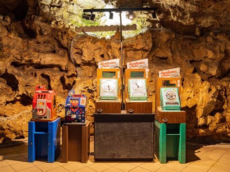 Interior View Of The Meramec Caverns Editorial Stock Image Image Of