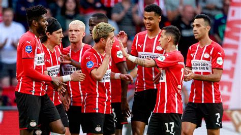 PSV Gaat Weer Beginnen Maar Waar Blijven De Nieuwe Spelers Omroep