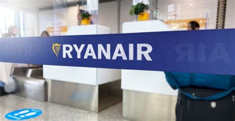 Ryanair Busca Empleados Para Verano No Requiere Experiencia Previa